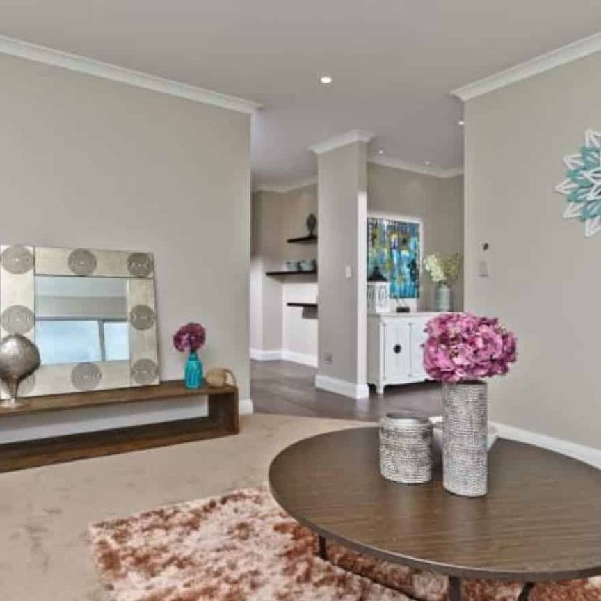 Modern executive home in Silverdale - Photo 1