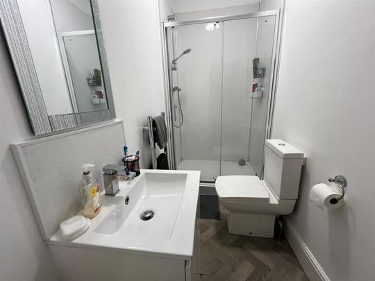 4 bedroom terraced house to rent - Photo 1