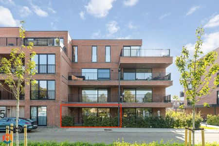 Gelijkvloers en energiezuinig appartement met 2 slpkrs en gezellig tuintje in Koningshooikt - Photo 4