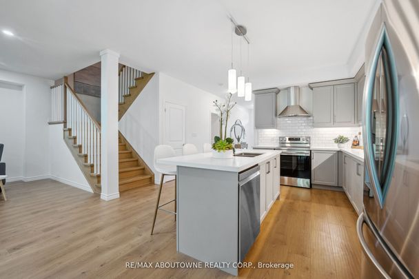 For Lease - 5683 Churchs Lane, Niagara Falls, Ontario - Photo 1