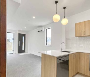 Welcome home to townhouse 4, 1 Elliott Street. - Photo 2