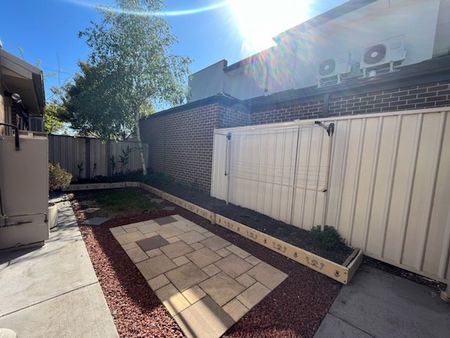 1/45 Messmate Street, Lalor VIC 3075 - Photo 2