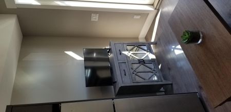 Furnished top Floor bach suite at Cambridge - Photo 2