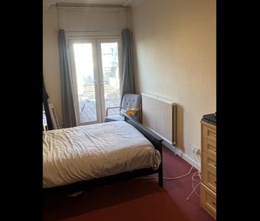 1 Bed Flat, The Wickets, NG2 - Photo 4