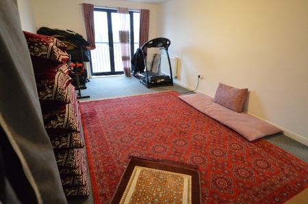 Meadfield Road, Meadfield Road, Slough,SL3 - Photo 4