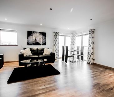 3 bedroom flat to rent - Photo 6