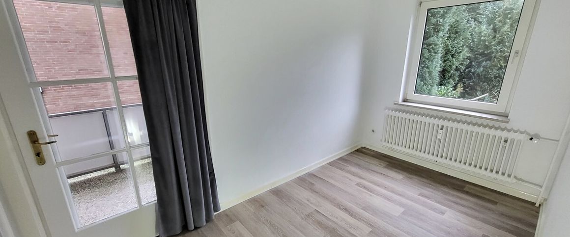 Nähe Kurpark: 2,5-Zimmer-Wohnung mit Loggia und 1/2 Zusatz-Zimmer in 23611 Bad S ... - Foto 1