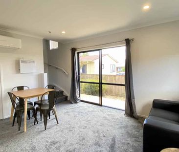 Studio Room - Close to University! - Photo 1