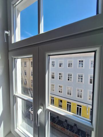 TOLLER Erstbezug am Nepomuk-Vogl-Platz für Paar oder für WG befristet - Photo 2