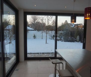 Contemporary Five Bedroom Home with Pool in Pipera - Photo 6