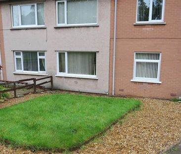 2 bedroom Flat To Let - Photo 2
