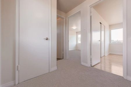Garden Court — 3 Bedroom - Photo 5
