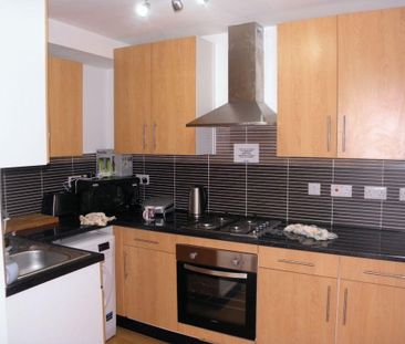 1 bedroom in a house share to rent - Photo 5