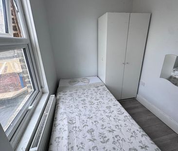 Room in a Shared House, Elizabeth Road, N15 - Photo 1