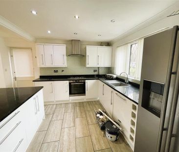 4 bedroom detached house to rent - Photo 5