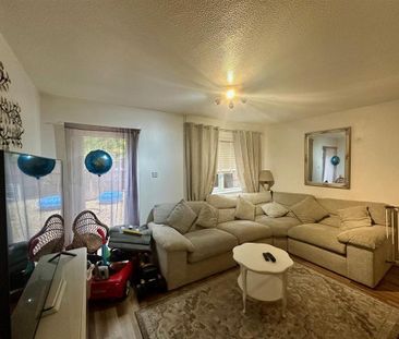 2 bedroom semi-detached house to rent - Photo 4