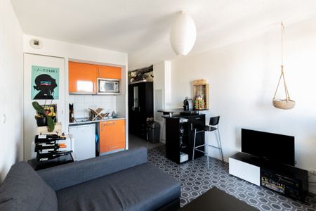 STUDIO MEUBLE avec parking en sous-sol - Photo 5