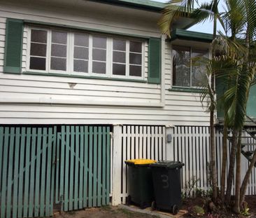High-set Queenslander Style - Photo 1