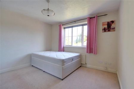 4 bedroom semi-detached house to rent - Photo 4