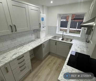 3 bedroom semi-detached house to rent - Photo 5