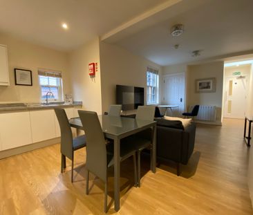 4 Bed Student Accommodation - Photo 1