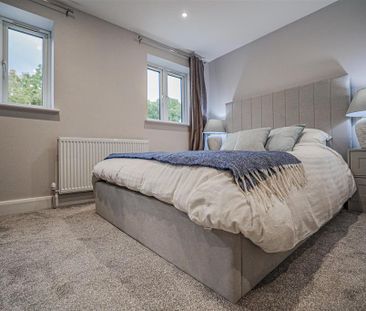 3 bedroom end of terrace house to rent - Photo 5