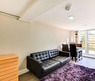 2 bedroom house to rent - Photo 3