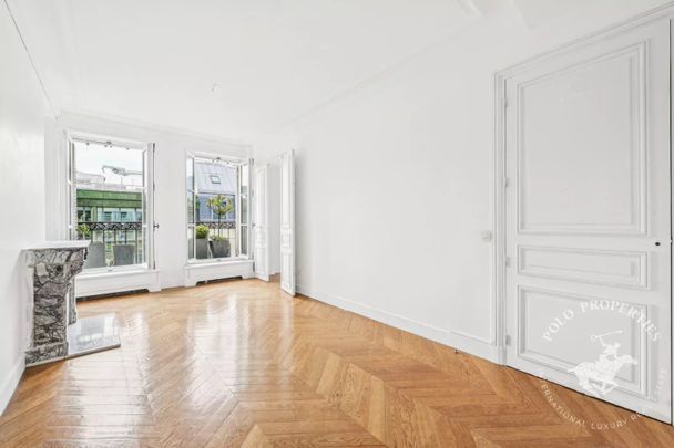 Tout savoir sur cet appartement dans le quartier Elysées-Madeleine, à Paris 8ème - Photo 1
