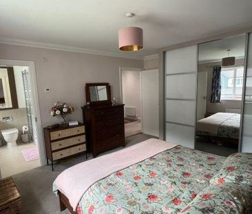 4 bedroom detached house to rent - Photo 5