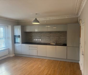 2 Bed Flat, Hotwell Road, BS8 - Photo 6