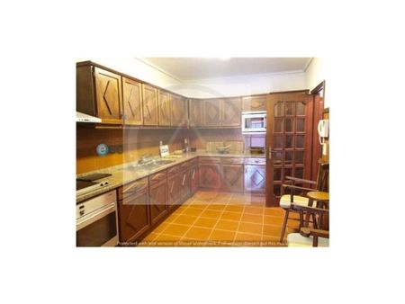 4 room luxury House for rent in Vila Nova de Gaia, Distrito do Porto - Photo 2