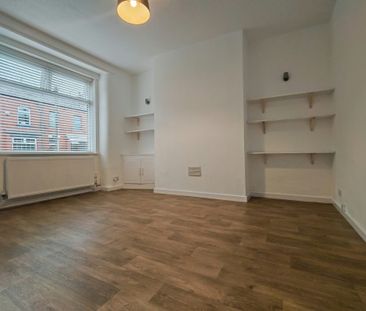 First Avenue, Wigan, WN6 - Photo 5