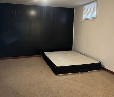 For Lease - 192 Silverbirch Drive, Newmarket, Ontario - Photo 2