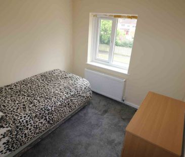 Price £1,895 pcm - Available Now - Part Furnished - Photo 6