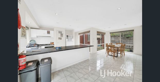 Beautiful and spacious 3-bedroom home for rent in Rowville! - Photo 1