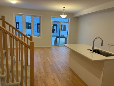 For Lease - 506 Ingenuity Row, Kanata, Ontario - Photo 2