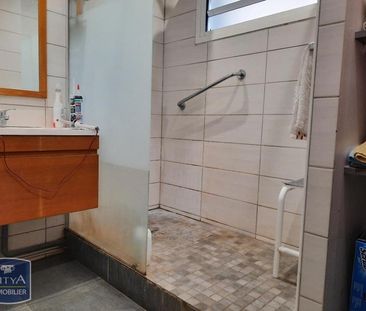 Location Appartement 4 pièces 71m² STE CLOTILDE 97490 - Photo 5