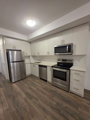 For Lease - 2635 William Jackson Drive Unit# 409, Pickering, Ontario - Photo 1