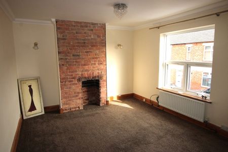 Clarence Road, Kettering, Northamptonshire, NN16 - Photo 2