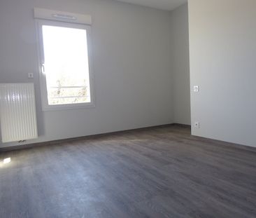 Location Appartement 3 pièces 73m² - Photo 2