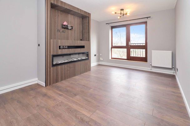 Raphael Drive, Watford, Hertfordshire, WD24 - Photo 1