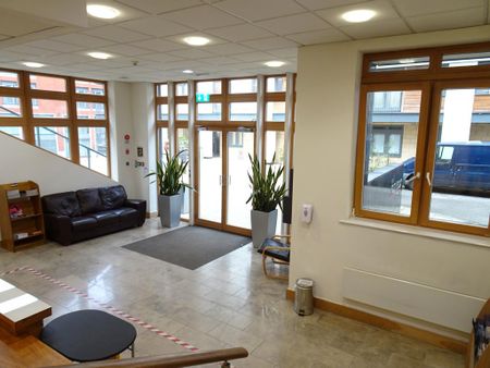 2 bedroom apartment to rent - Photo 5