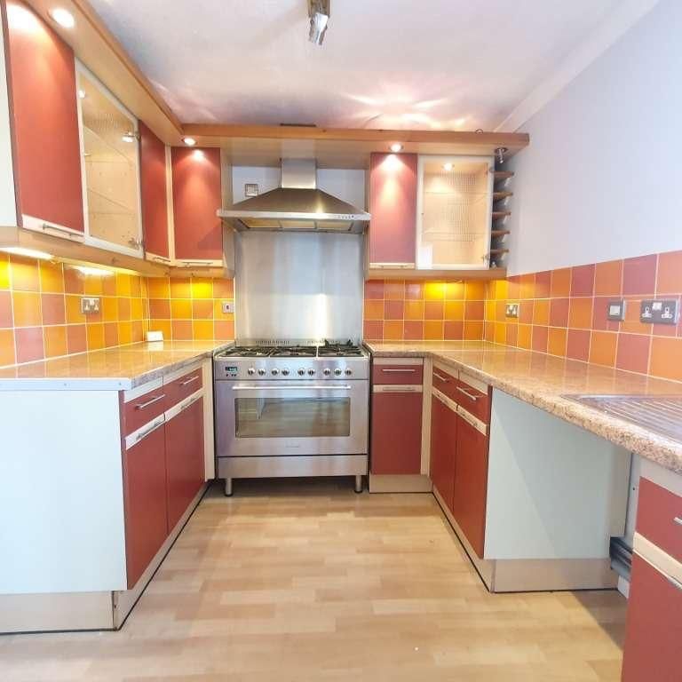 Linton Close, Tadley, RG26 - Photo 1
