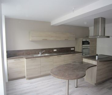 Location Appartement 3 pièces 62m² CHARLIEU 42190 - Photo 6