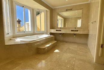 Marbella, Andalusia 29604