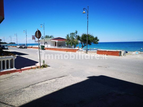 Bilocale viale John Fitzgerald Kennedy, Centro, Crucoli - Photo 1
