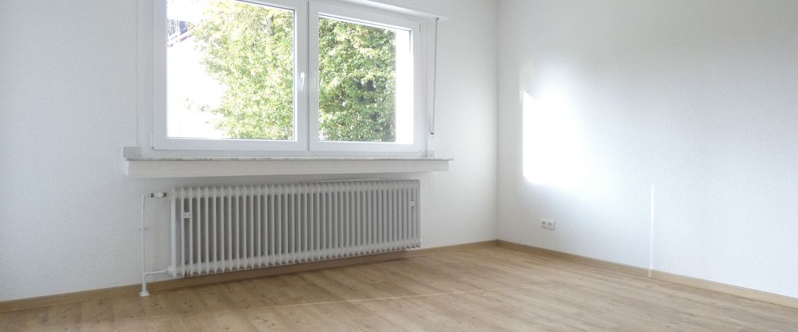 Helle 2-Zi-Wohnung mit Balkon im Dichterviertel! Erstbezug nach Sanierung! - Foto 1