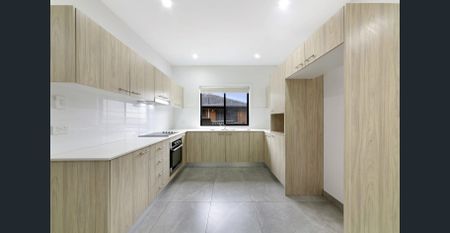 Stunning Two bedroom Granny Flat with Additional Recreation/storage Room, Air Conditioning and Two Bathrooms! - Photo 4