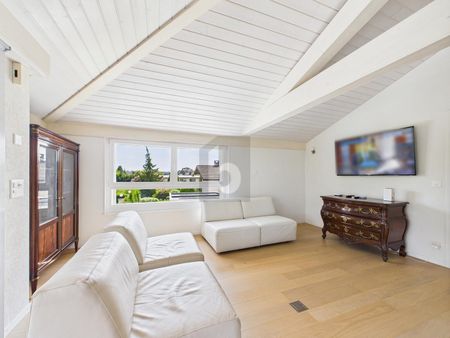 ESPACE LUMINEUX ET MEUBLÉ - Foto 5