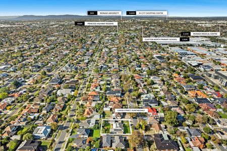 Charming Weatherboard With Wide Frontage & Dual Crossovers - Photo 4